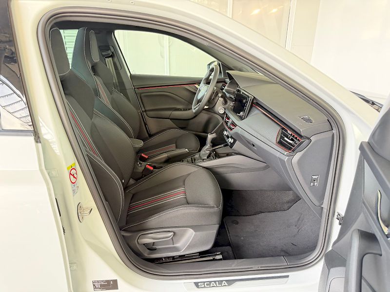 Škoda Scala (2025) Monte Carlo 1.0 TSI / 85 kW DS - fotka 24 z 26