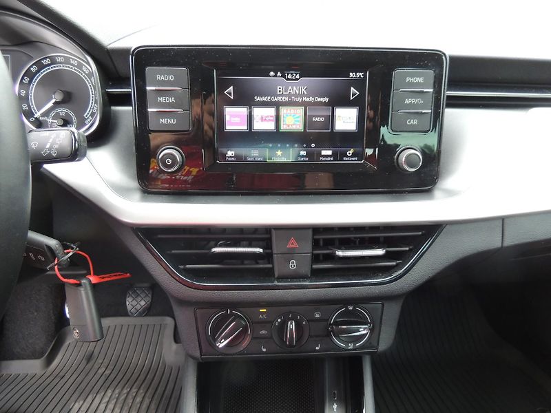 Škoda Scala (2022) 1.5TSi,110kw,AMB+,ČR,1.majitel - fotka 24 z 52