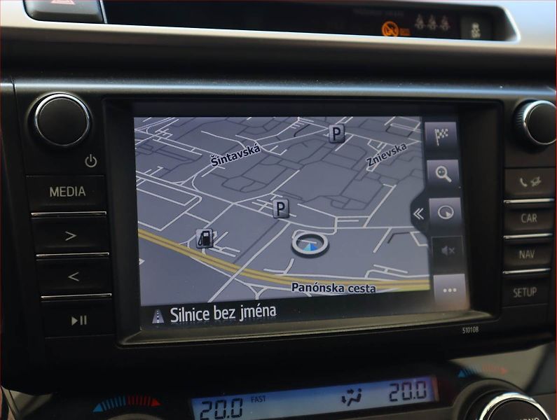 Toyota RAV4 (2016) 2.5 Hybrid, Automat, Navi - fotka 16 z 21