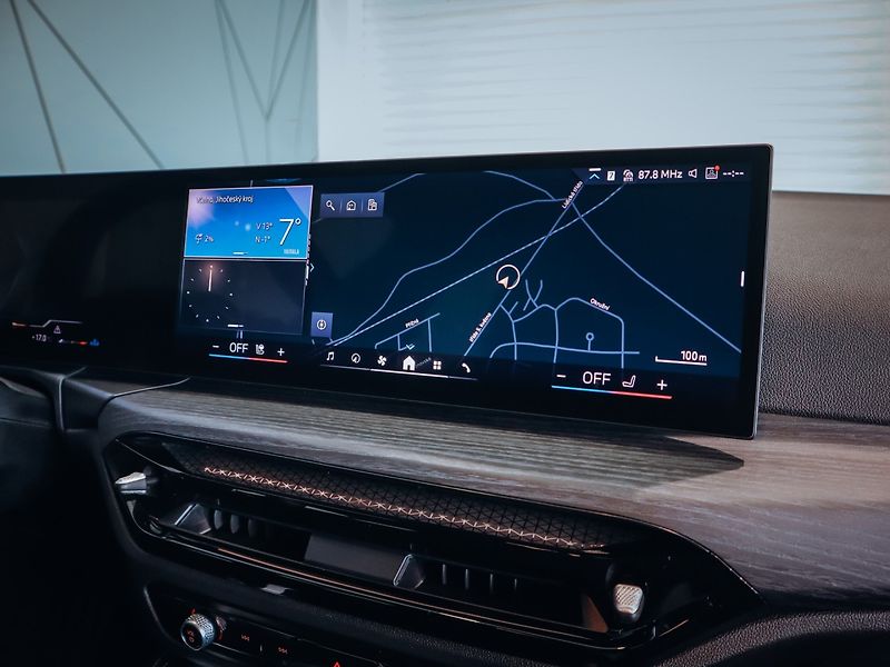 BMW Řada 4 430d xDrive Mpaket - fotka 25 z 32