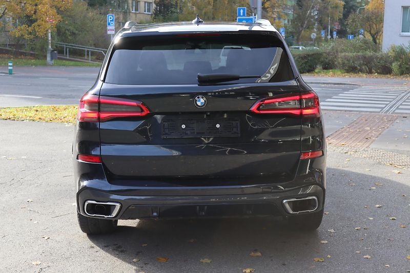 BMW X5 XDRIVE 30D M-PAKET G05 195kW  - fotka 11 z 49