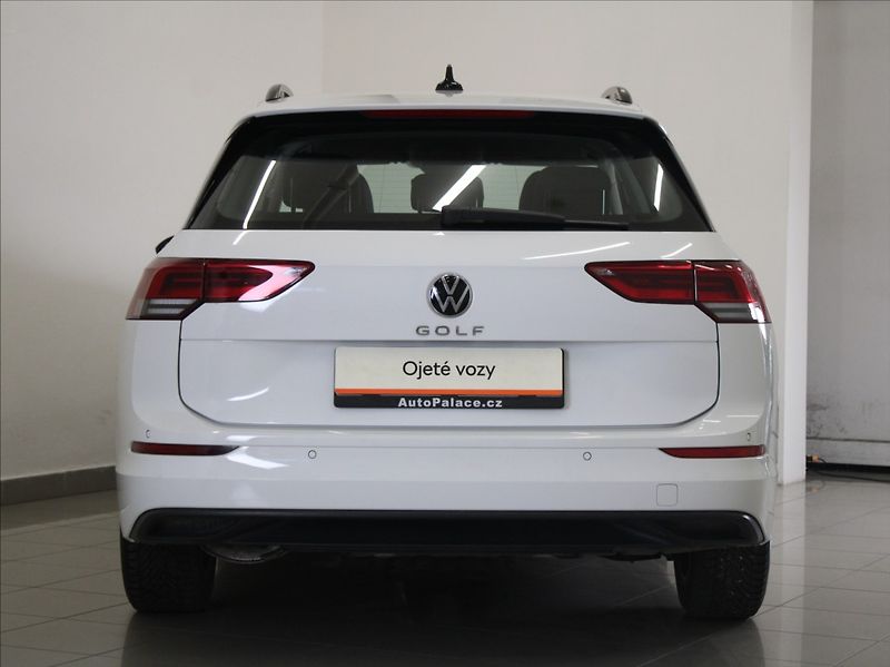 Volkswagen Golf 1,5 TSI 96kW Life Výprodej! - fotka 4 z 21