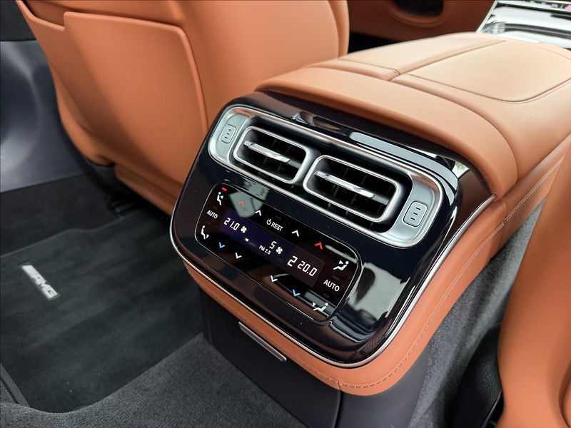 Mercedes-Benz Třídy S 400d AMG 4Matic - fotka 32 z 36