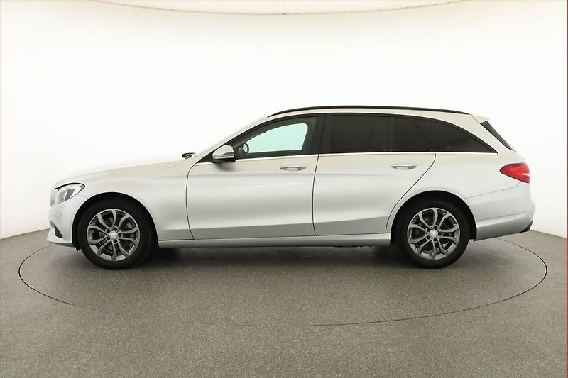 Mercedes-Benz Třídy C (2016) Classic C 220 CDI, Navi - fotka 3 z 21