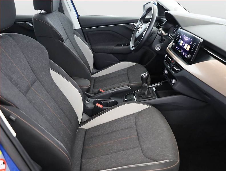 Škoda Kamiq (2021) 1.0 TSI, Tempomat - fotka 7 z 17