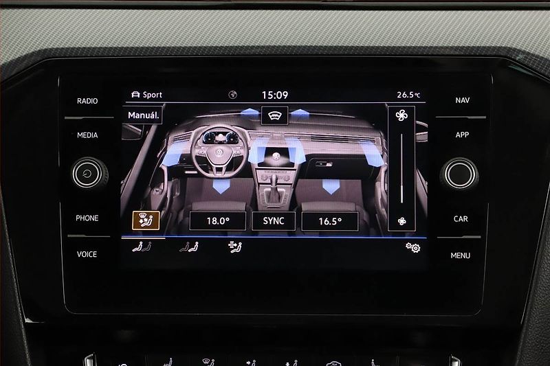 Volkswagen Passat (2020) R-Line 2.0 TDI - fotka 14 z 19