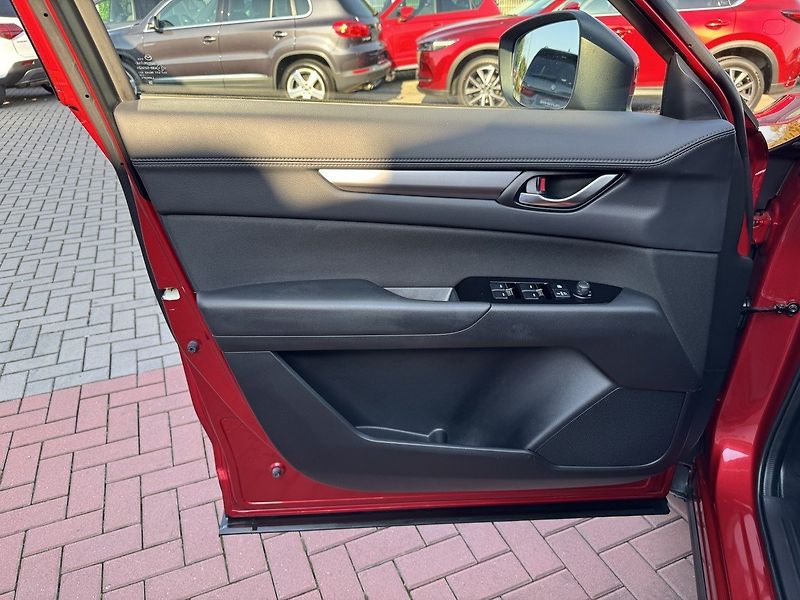 Mazda CX-5 (2018) 2.0 G-165 Full LED Navi Kamera - fotka 26 z 47