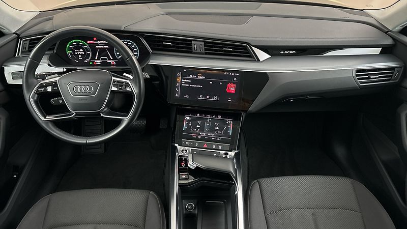 Audi e-tron 55 AUT Quattro - fotka 8 z 26