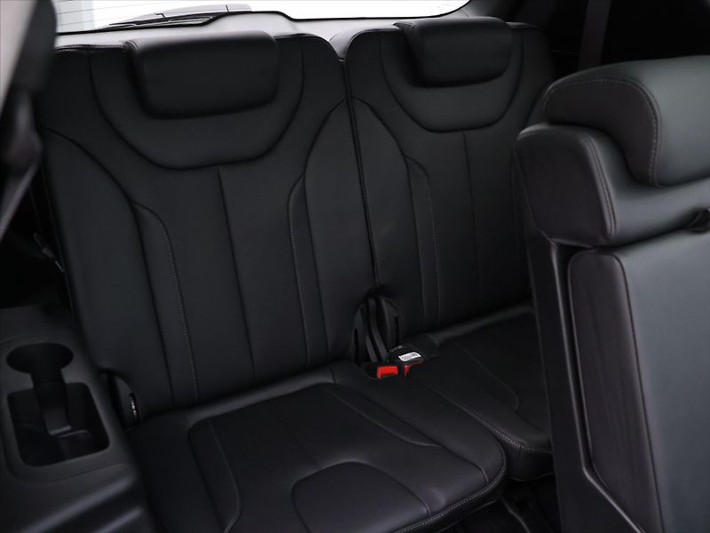 Hyundai Santa Fe 1.6 T-GDI MHEV Style AWD Aut. - fotka 17 z 44
