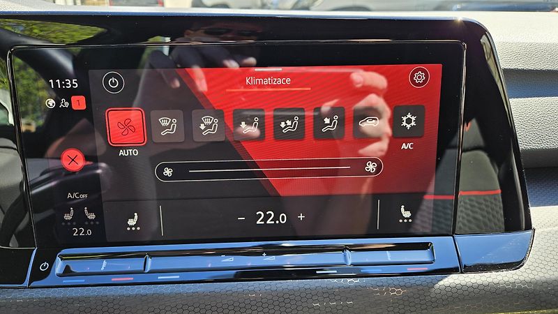Volkswagen Golf (2024) GTI TSI 221 kW Clubsport DSG7 - fotka 22 z 32