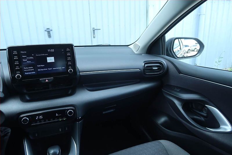 Toyota Yaris (2023) 1.5 VVT-i Hybrid, Automat - fotka 8 z 20