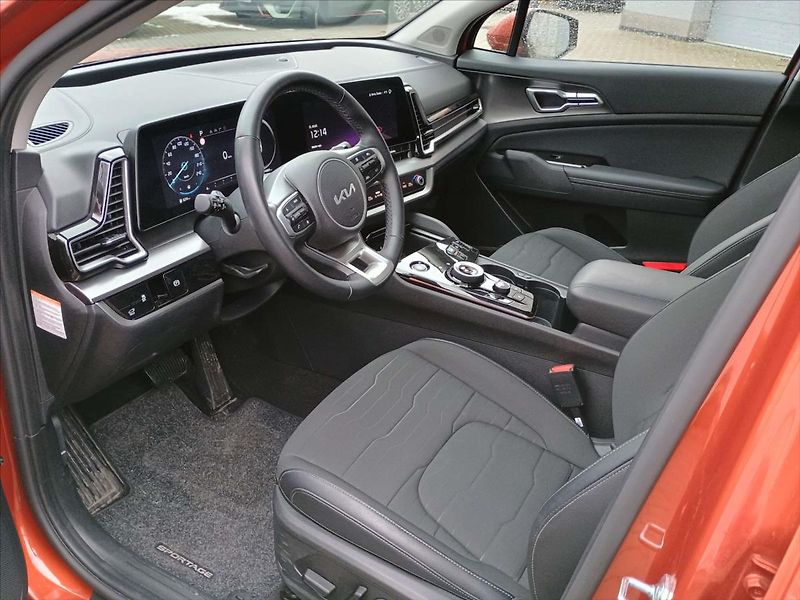 Kia Sportage 1,6 T-GDi GPF MHEV 4x2 7DCT TO - fotka 6 z 8