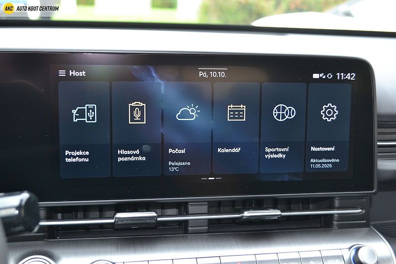 Hyundai Kona 1.0T-GDI DCT STYLE ECO TT - fotka 28 z 54