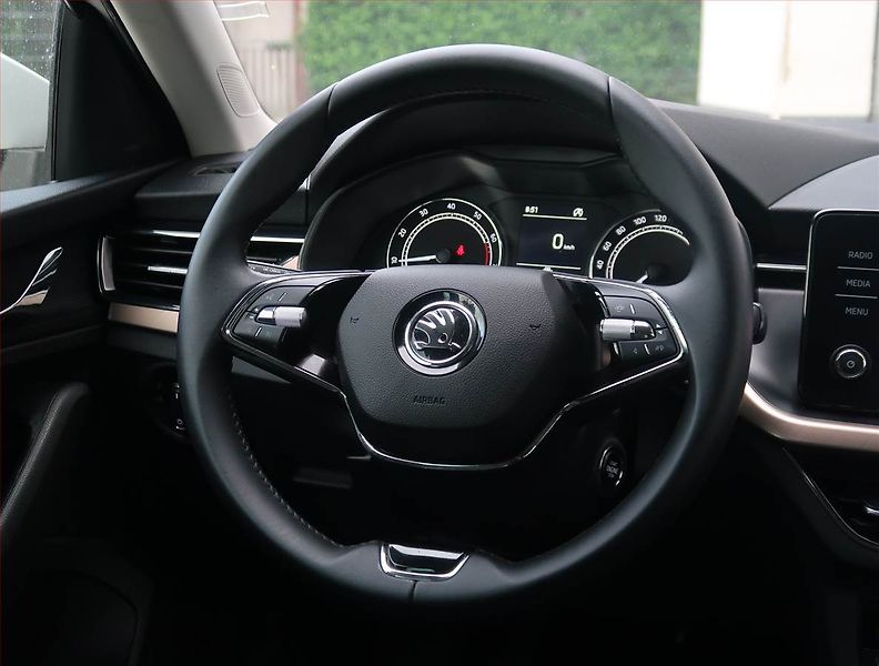 Škoda Scala (2023) Style 1.0 TSI, ČR,1.maj - fotka 20 z 20