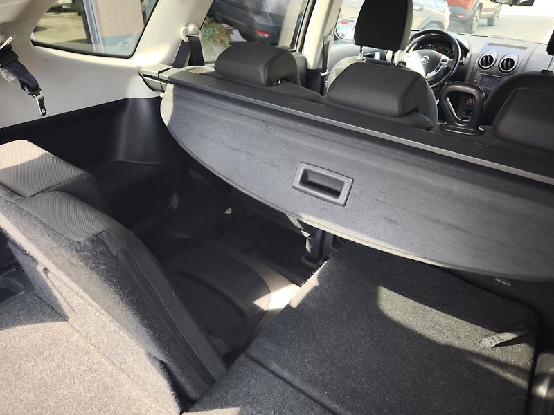 Nissan Qashqai 2010 2.0 dCi 4x2 7 MÍST (+2) - fotka 20 z 33