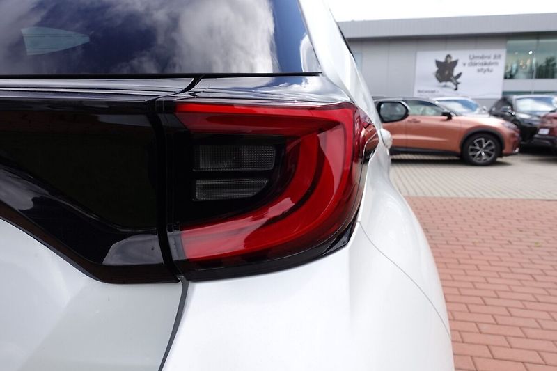 Toyota Yaris 1.5TNGA 125 - 1 CVT  Comfort T - fotka 27 z 28
