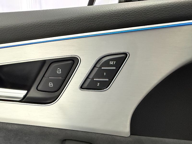 Audi Q8 50TDI QUATTRO S-LINE, WEBASTO, - fotka 29 z 36