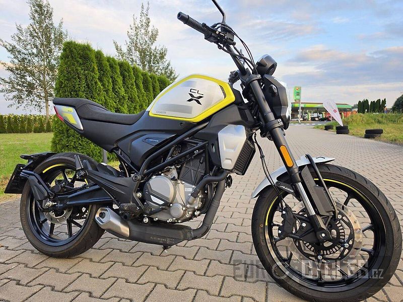 CFMOTO 300 CL-X (2024) - fotka 1 z 16