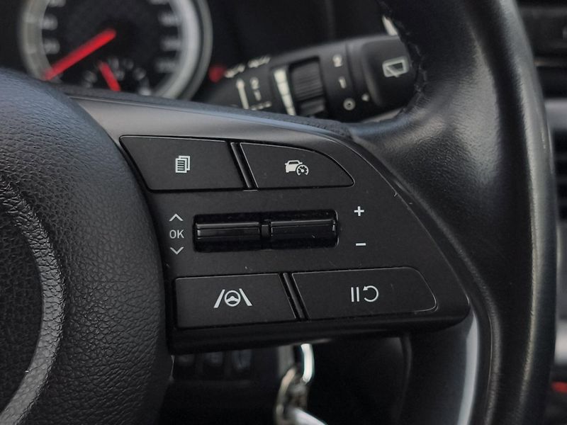 Hyundai i20 (2022) 1.2i 62kW, ČR, 1. Maj., Serv. - fotka 12 z 21