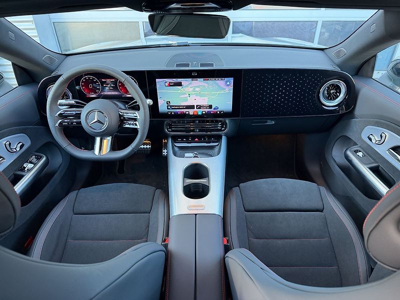 Mercedes-Benz CLA 250+ s technologií EQ - fotka 16 z 36