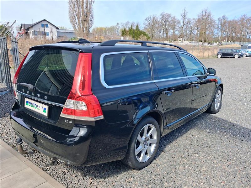 Volvo V70 2,0 133KW,servis,vada turba - fotka 7 z 14