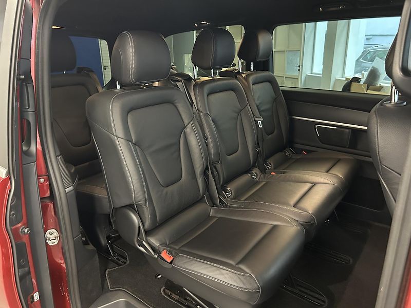Mercedes-Benz Třídy V (2021) 300d AMG L 4Matic LED 360° NAV - fotka 28 z 31