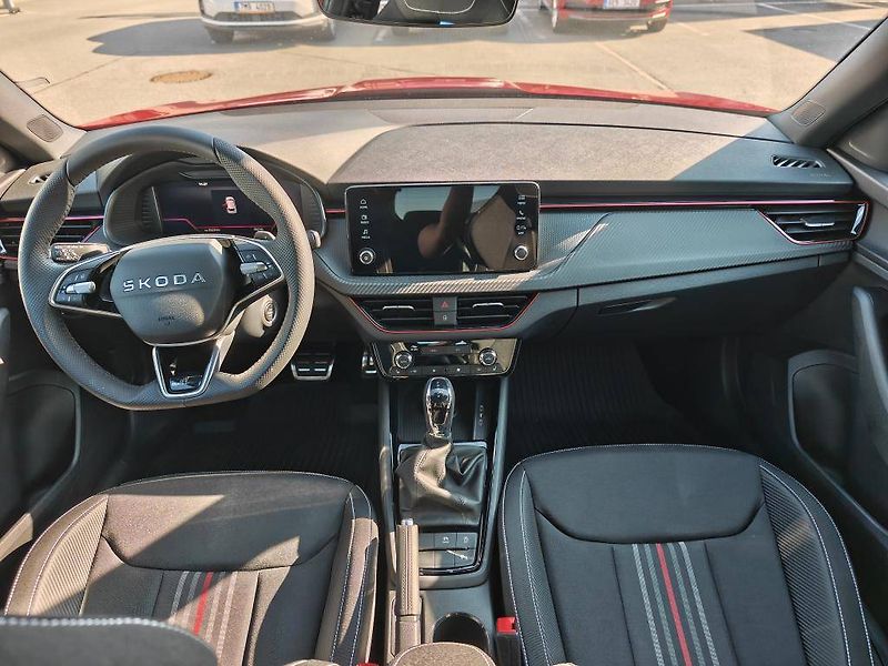 Škoda Kamiq Monte Carlo 7DSG  1,5TSI - fotka 10 z 22