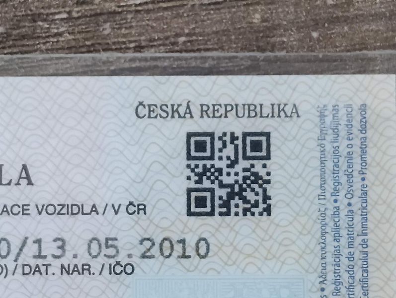 Kia Ceed (2010) 1.6D/85kW, automat, výhřev, AC - fotka 24 z 24