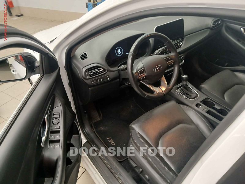 Hyundai i30 (2021) 1.5tgdi + hybrid, 1.maj,ČR - fotka 3 z 3