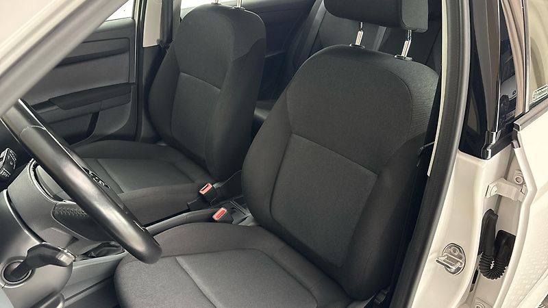 Škoda Fabia 1.0 TSI Active - fotka 15 z 23
