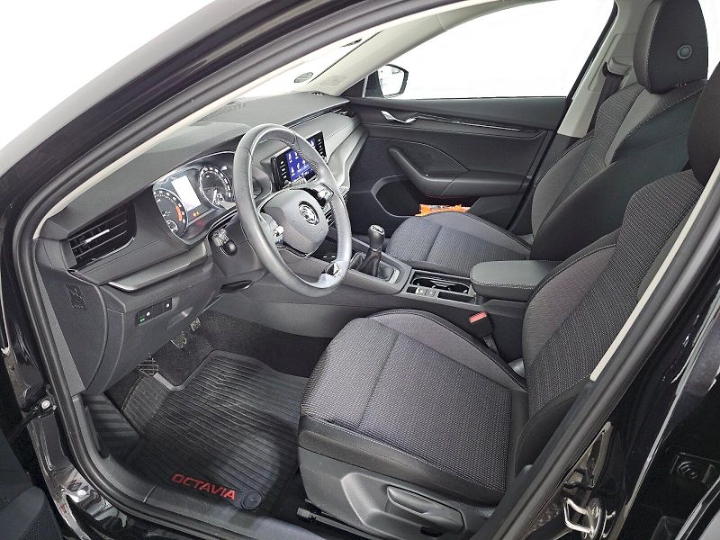 Škoda Octavia (2023) Combi 2.0TDI 85kW Ambition - fotka 6 z 29