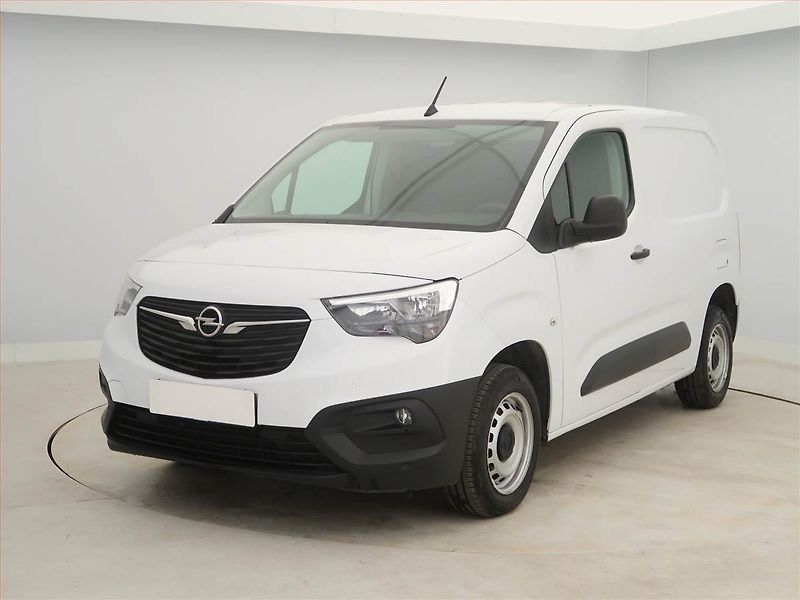 Opel Combo (2023) 1.5 CDTI, ČR, DPH - fotka 2 z 15
