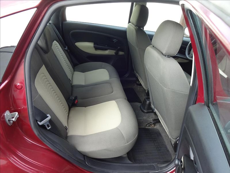 Fiat Linea 1,4i 57kW - fotka 24 z 40