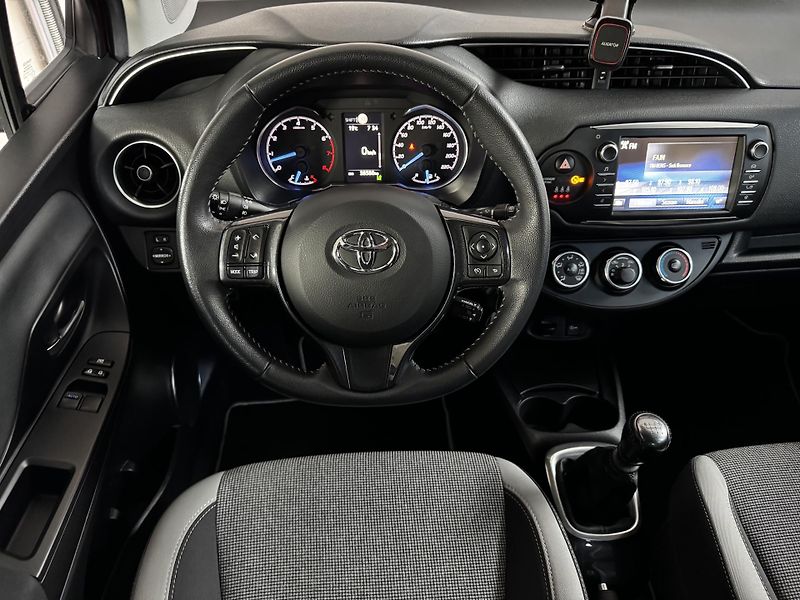 Toyota Yaris (2019) 1.5VVT-i Edice 20y - CZ -  - fotka 11 z 24