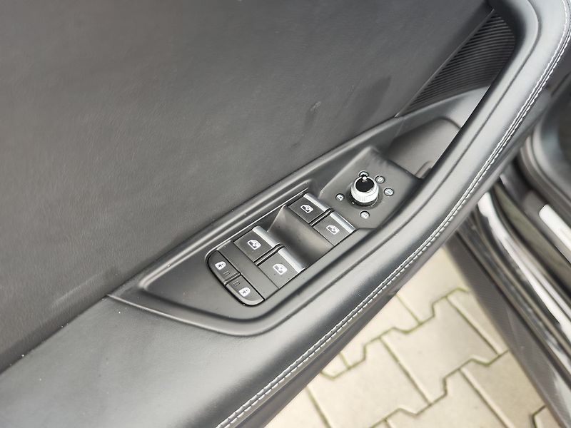 Audi RS 4 2.9 TFSI/331kW RS Dynamic pake - fotka 38 z 41