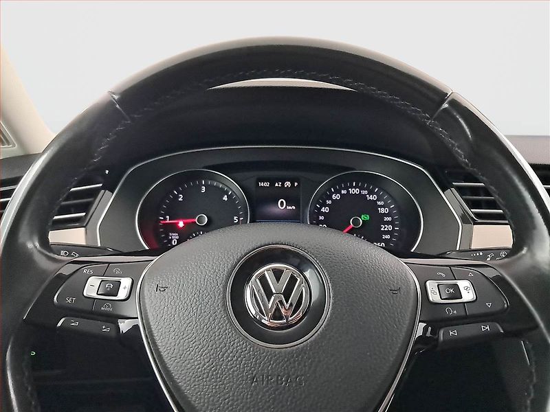 Volkswagen Passat (2017) Highline 2.0 BiTDI, 4X4 - fotka 17 z 19
