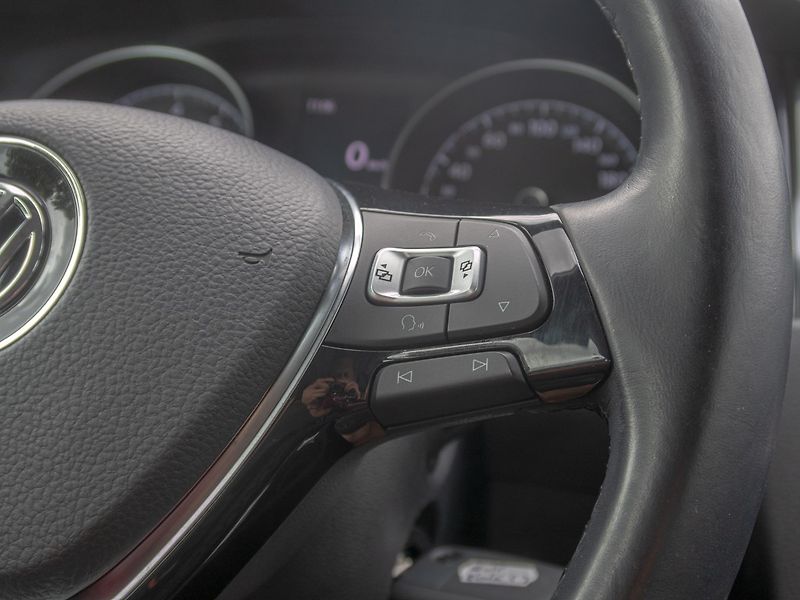 Volkswagen Golf (2018) ČR 1.0TSI 81KW – BARVA - fotka 20 z 52