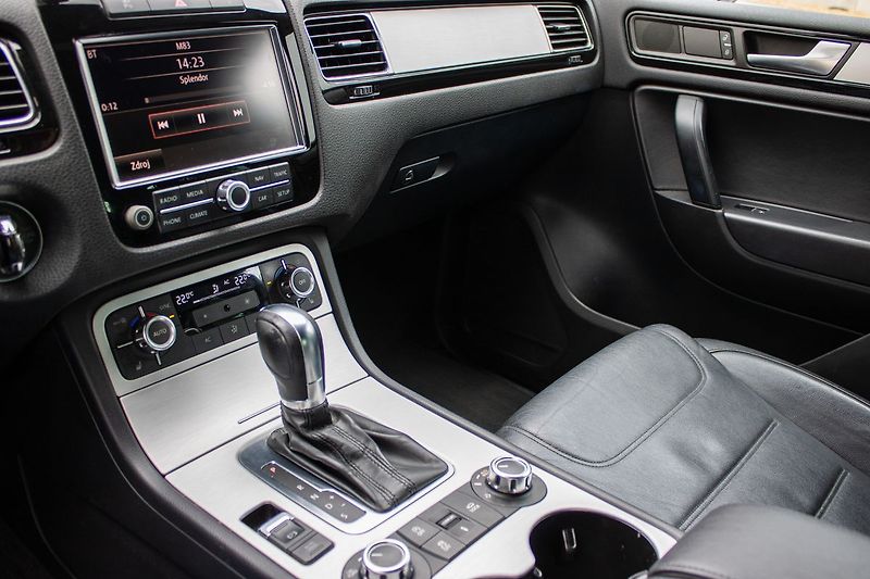 Volkswagen Touareg - fotka 14 z 17