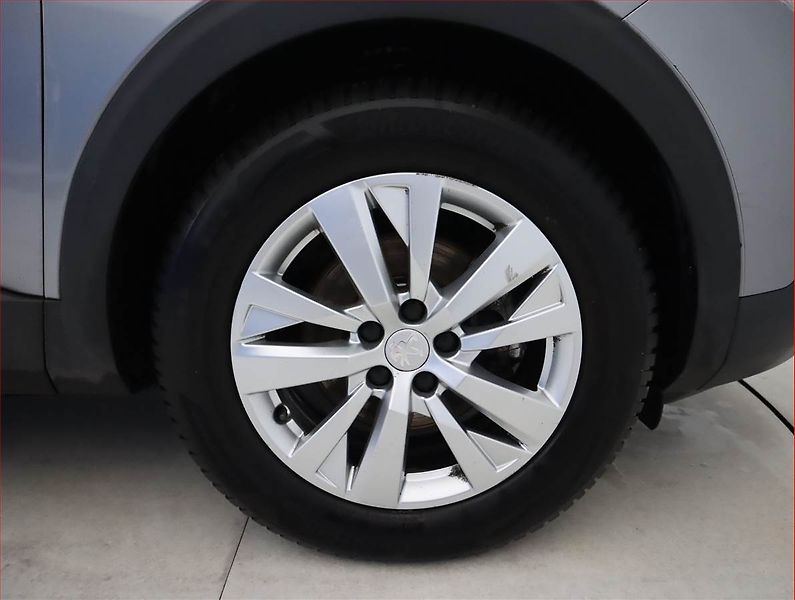 Peugeot 3008 (2019) 1.5 BlueHDi, Automat - fotka 15 z 22