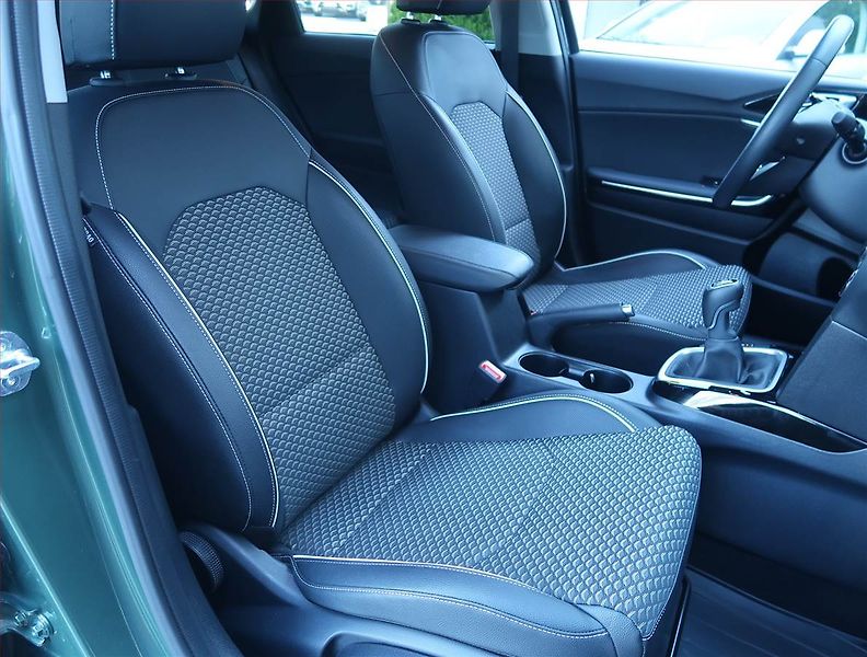 Kia Ceed (2025) 1.5 T-GDI - fotka 9 z 16