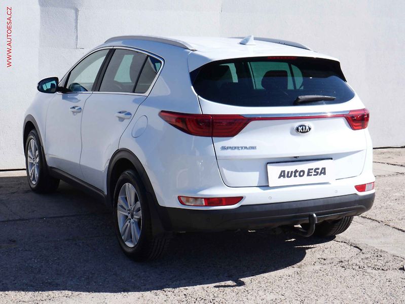 Kia Sportage (2017) 1.6 GDi, ČR, AC, TZ, výhřev - fotka 4 z 17