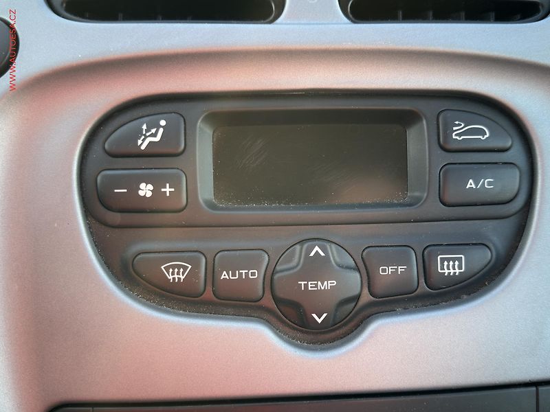 Citroën Xsara Picasso (2006) 1.6i, autoAC, temp - fotka 14 z 18
