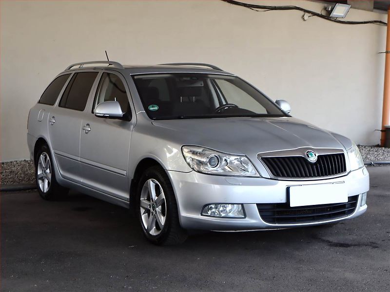 Škoda Octavia (2011) Elegance 1.6 TDI, Automat - fotografie inzerátu