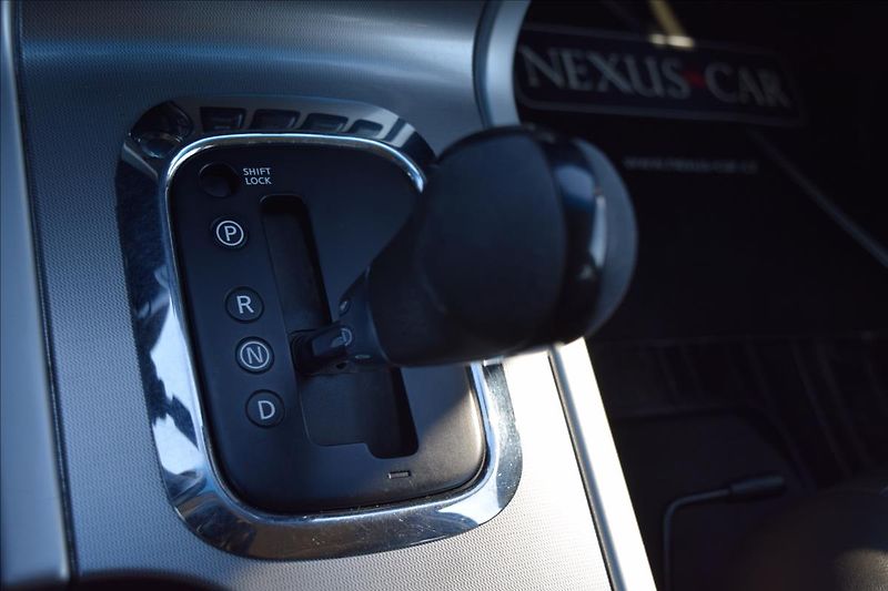 Nissan Navara 3,0 dCi V6 170KW TAŽNÉ 4X4 ALU - fotka 51 z 55