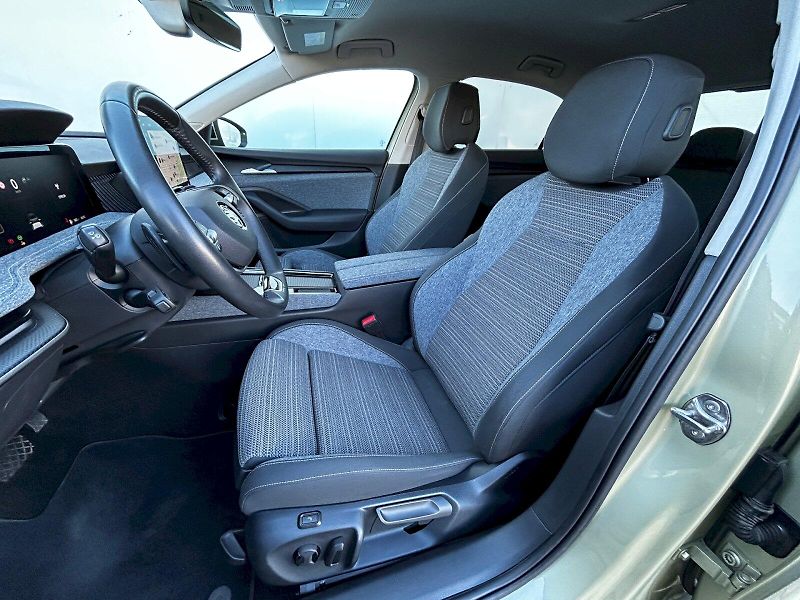Škoda Superb (2024) 2.0 TDI 110kW DSG Selection - fotka 26 z 35
