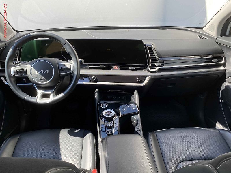 Kia Sportage (2023) 1.6 TGDi, 2.maj,ČR, TOP, AT - fotka 8 z 22