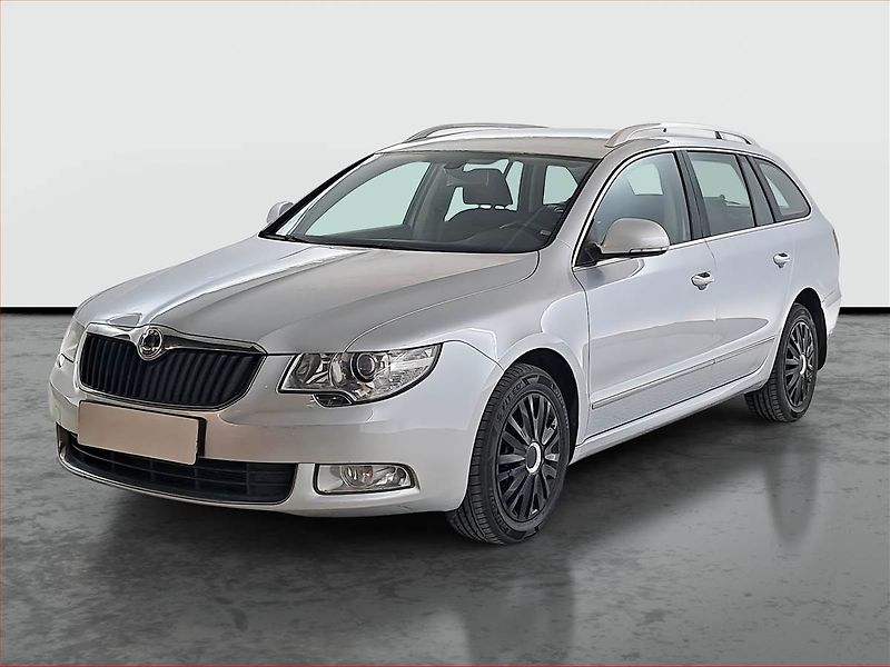 Škoda Superb (2010) 1.4 TSI, Navi, Xenony - fotka 2 z 23