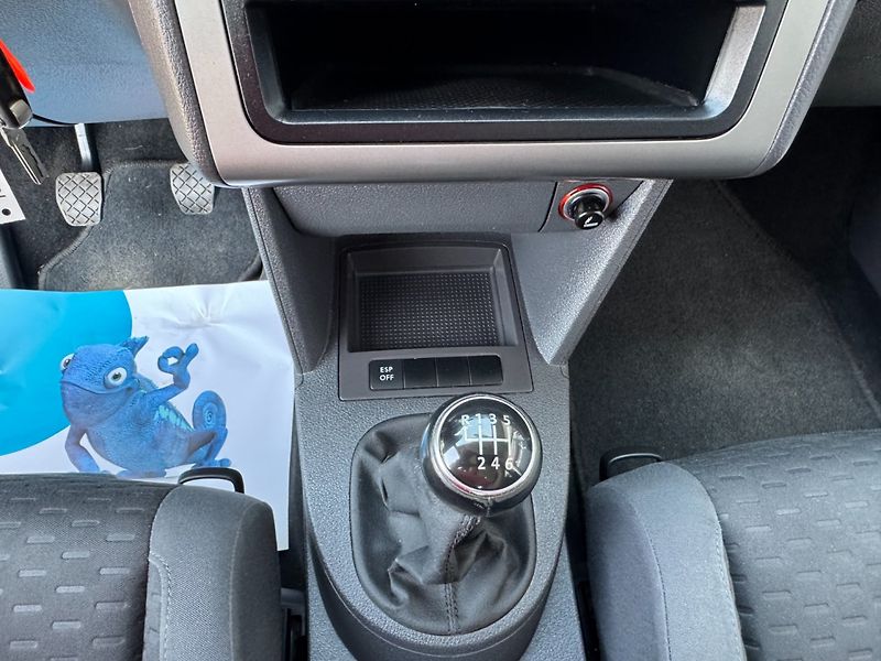 Volkswagen Touran (2008) 1.9 TDi, DUAL KLIMA, TAŽNÉ - fotka 22 z 33