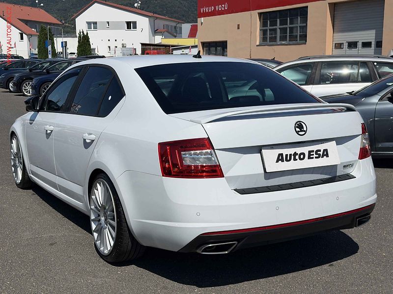 Škoda Octavia (2015) 2.0TSi, RS - fotka 6 z 19