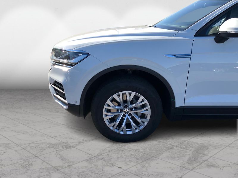 Volkswagen Touareg 3,0 TDI V6 4Motion - fotka 10 z 27